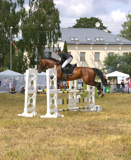 Dagnija Zaharova un Karamele maršrutā līdz 100cm